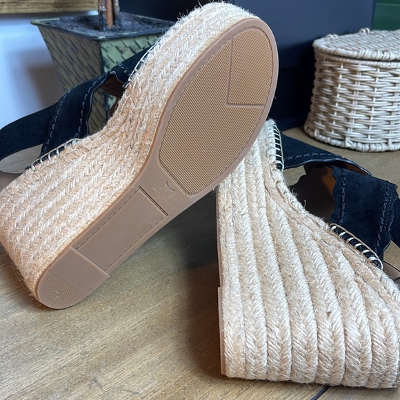 NEW MARC FISHER LETHER WEDGES - Picture 8 of 9